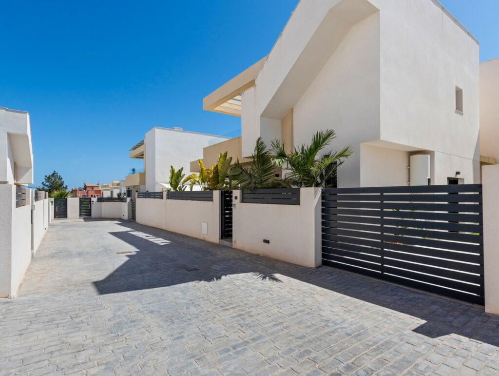 Detached Villa Los Montesinos Alicante - image 42