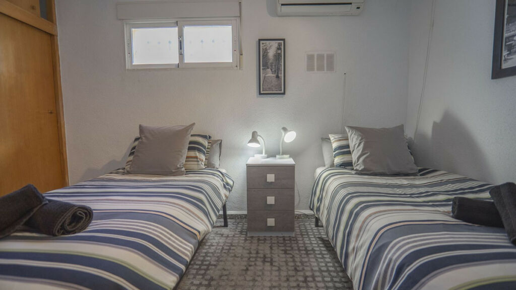 Detached Villa Villamartin Alicante - image 43