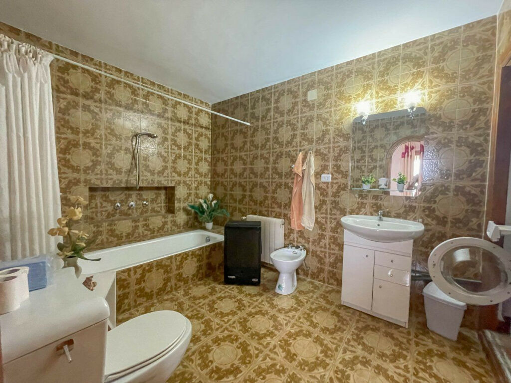 Detached Villa Montemar Alicante - image 43