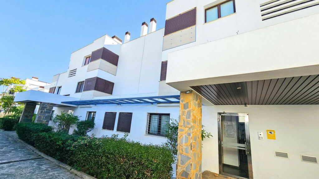 Middle Floor Apartment Casares Playa Málaga - image 43