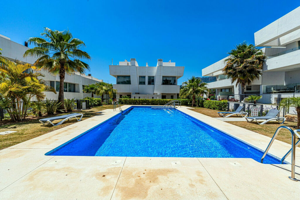 Semi-Detached House Río Real Málaga - image 43