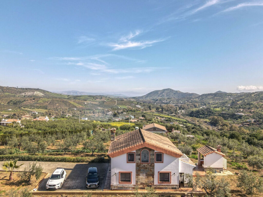 Detached Villa Guaro Málaga - image 44