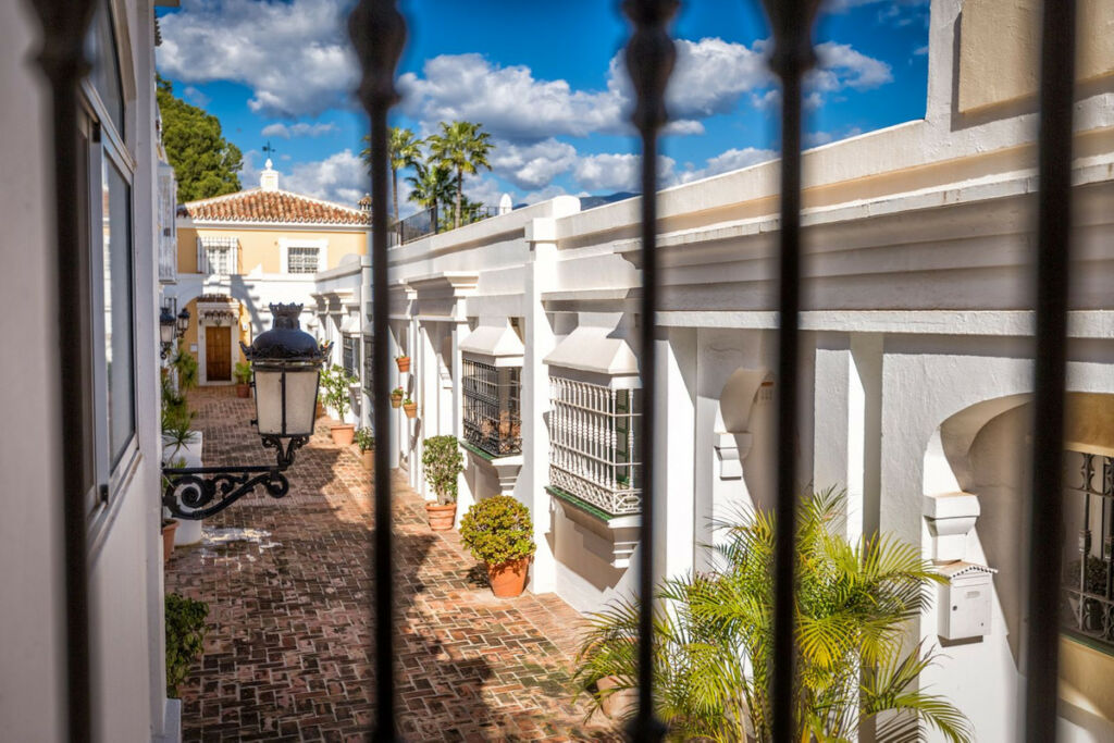 Townhouse Aloha Málaga - image 44
