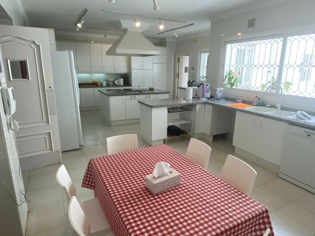 Detached Villa Guadalmina Baja Málaga - image 44