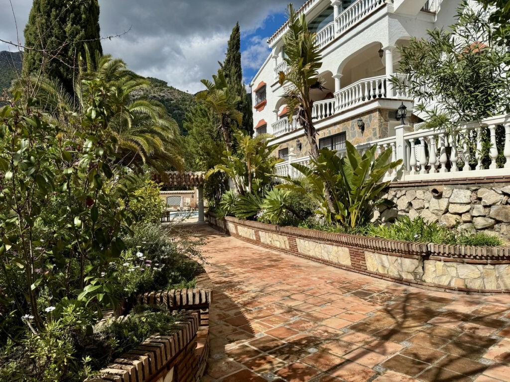 Detached Villa Mijas Málaga - image 45