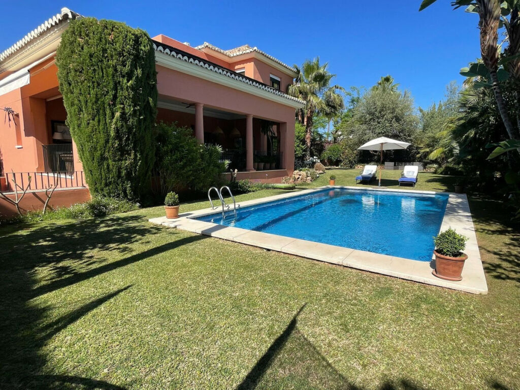 Detached Villa Nagüeles Málaga - image 45