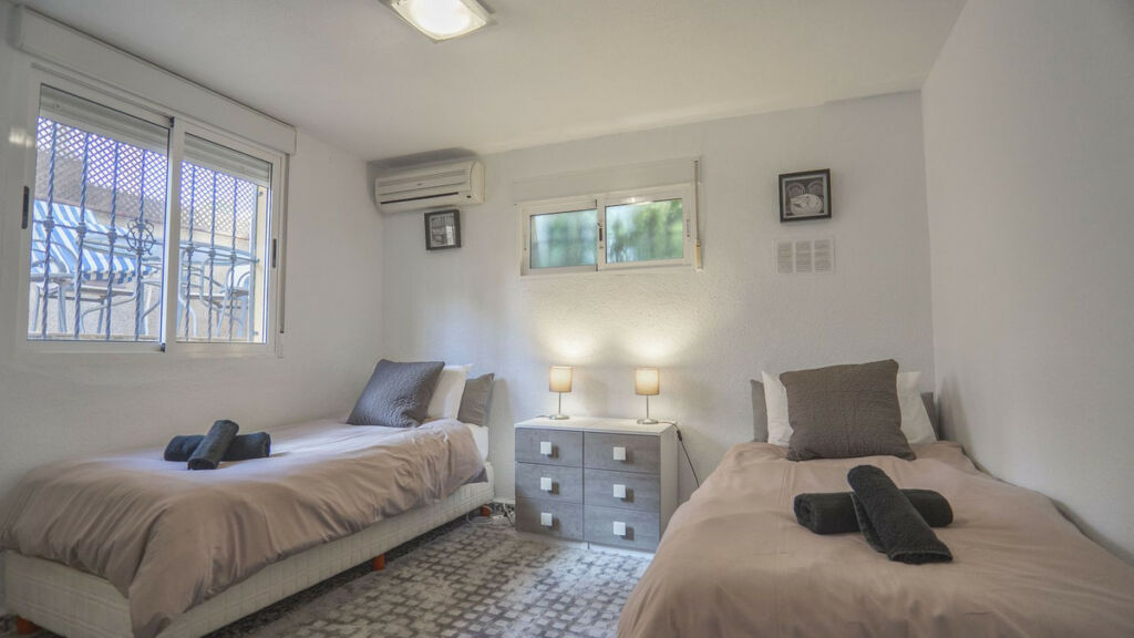 Detached Villa Villamartin Alicante - image 46