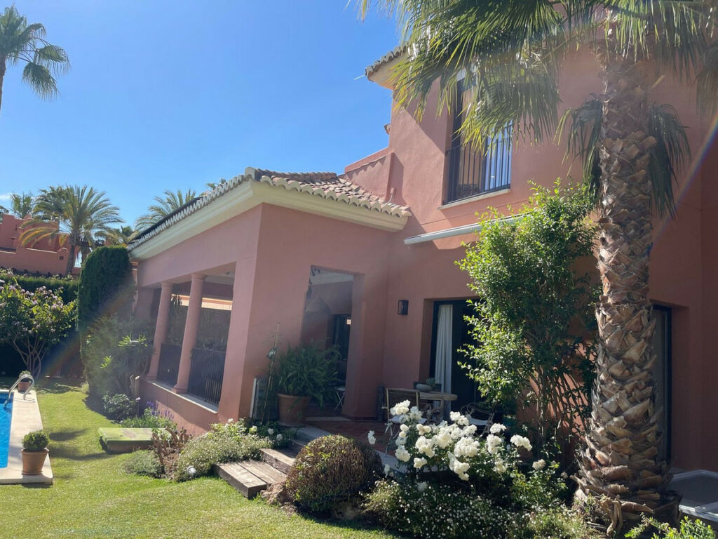 Detached Villa Nagüeles Málaga - image 46