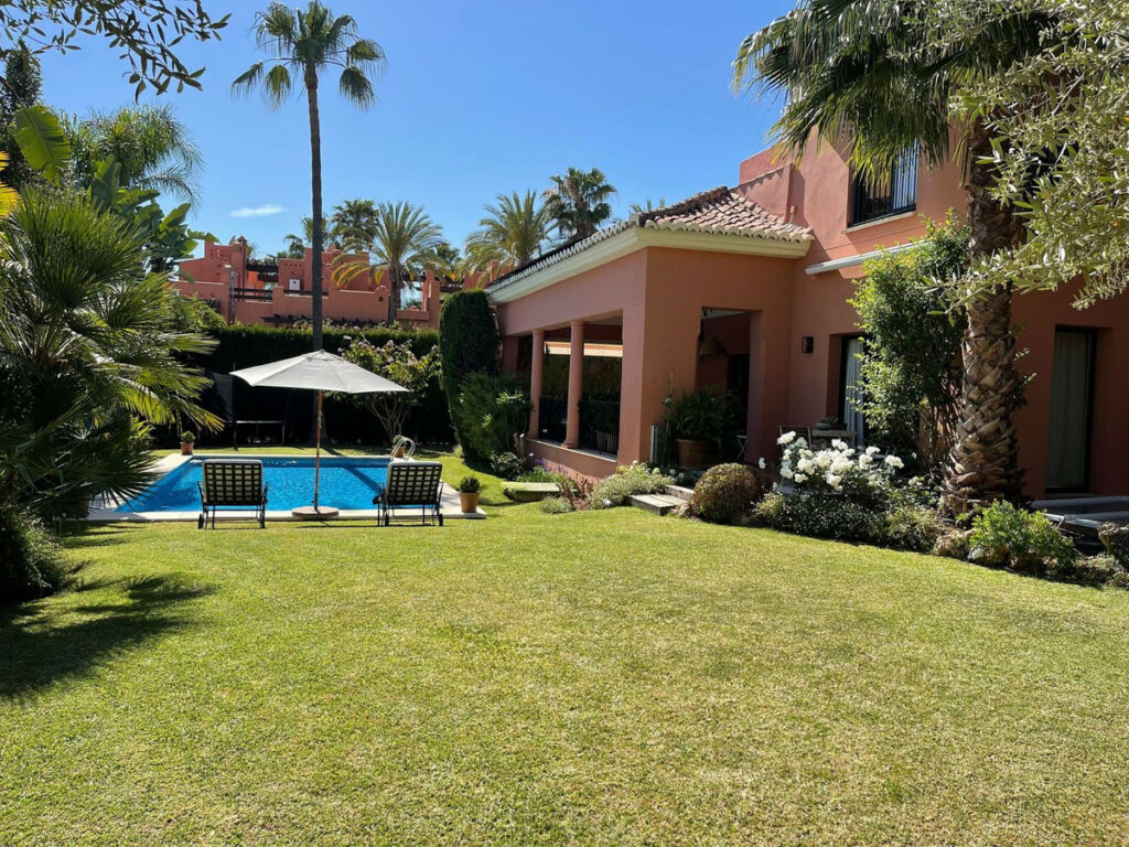 Detached Villa Nagüeles Málaga - image 47