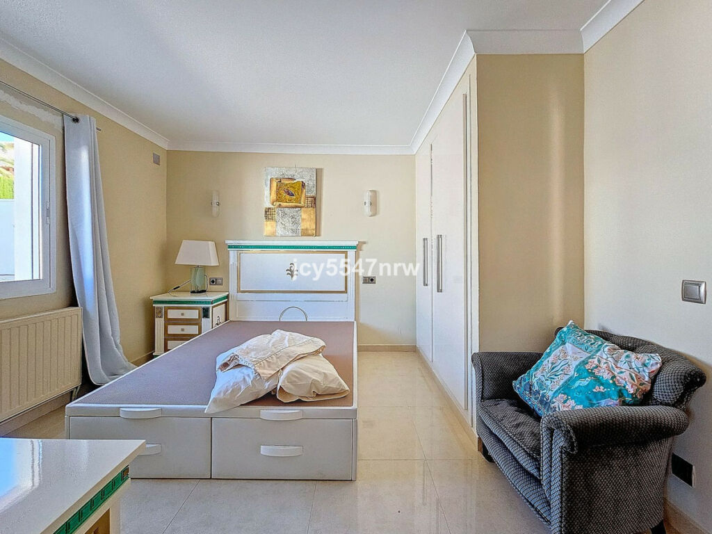 Detached Villa Moraira Alicante - image 47