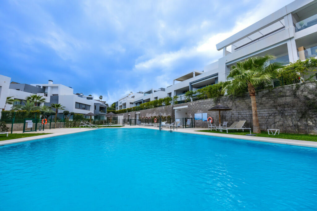 Middle Floor Apartment Estepona Málaga - image 46