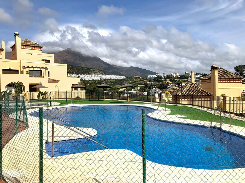 Middle Floor Apartment Estepona Málaga - image 48