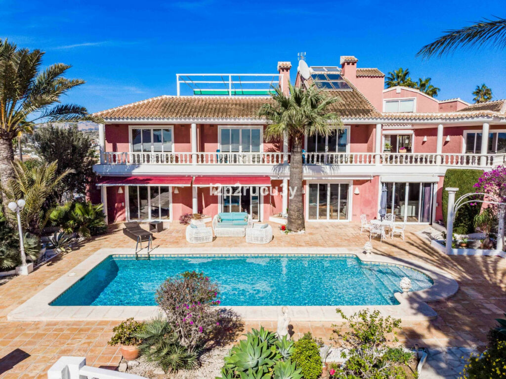 Detached Villa Moraira Alicante - image 49