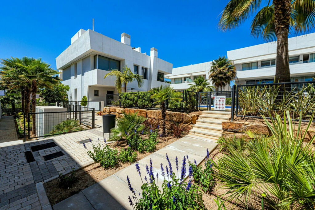 Semi-Detached House Río Real Málaga - image 48