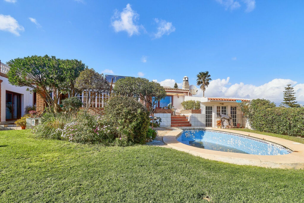 Detached Villa Mijas Málaga - image 49