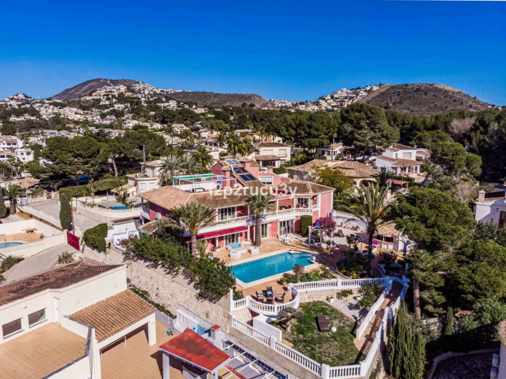 Detached Villa Moraira Alicante - image 50
