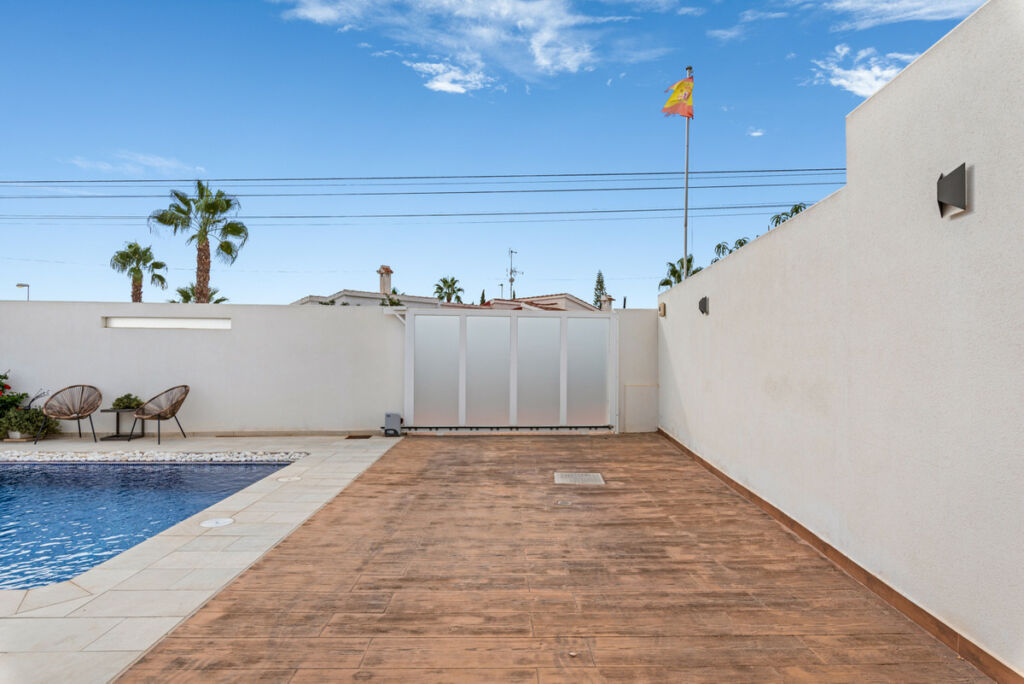 Detached Villa Ciudad Quesada Alicante - image 49