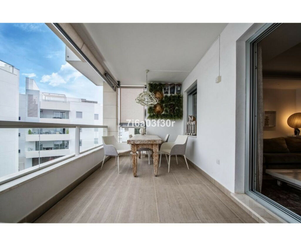 Middle Floor Apartment San Pedro de Alcántara Málaga - image 5