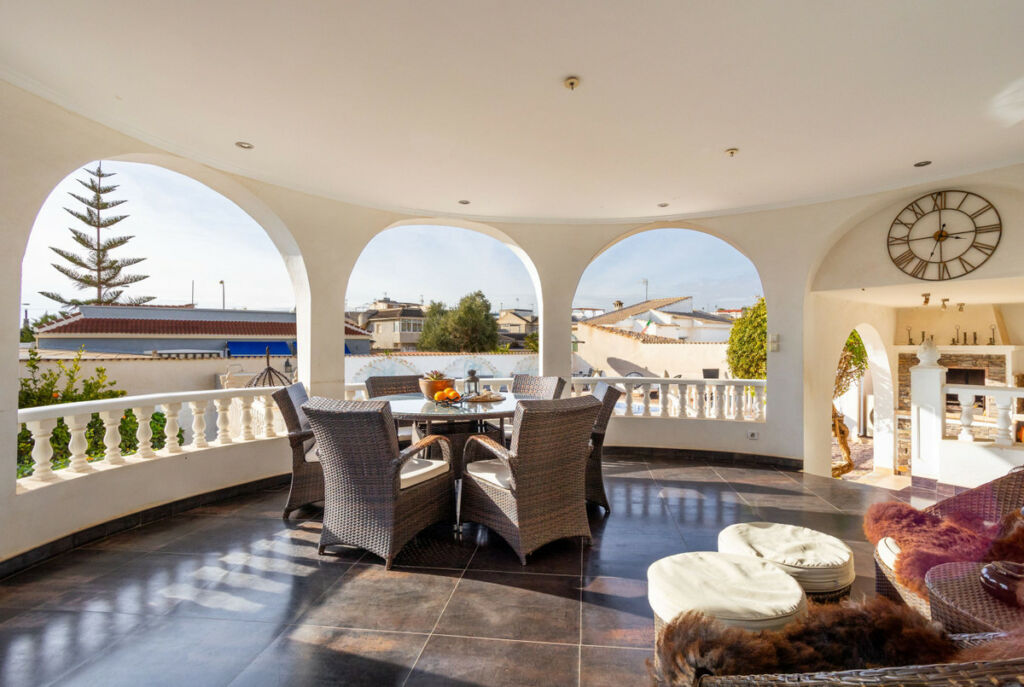 Detached Villa Torrevieja Alicante - image 5