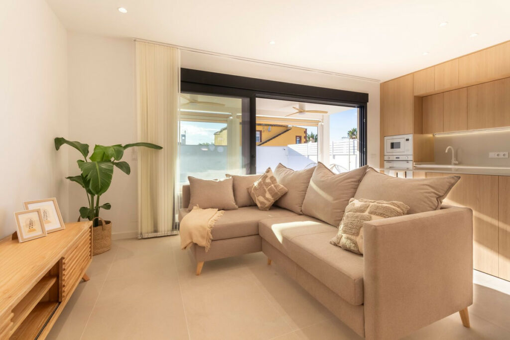Detached Villa Torrevieja Alicante - image 5