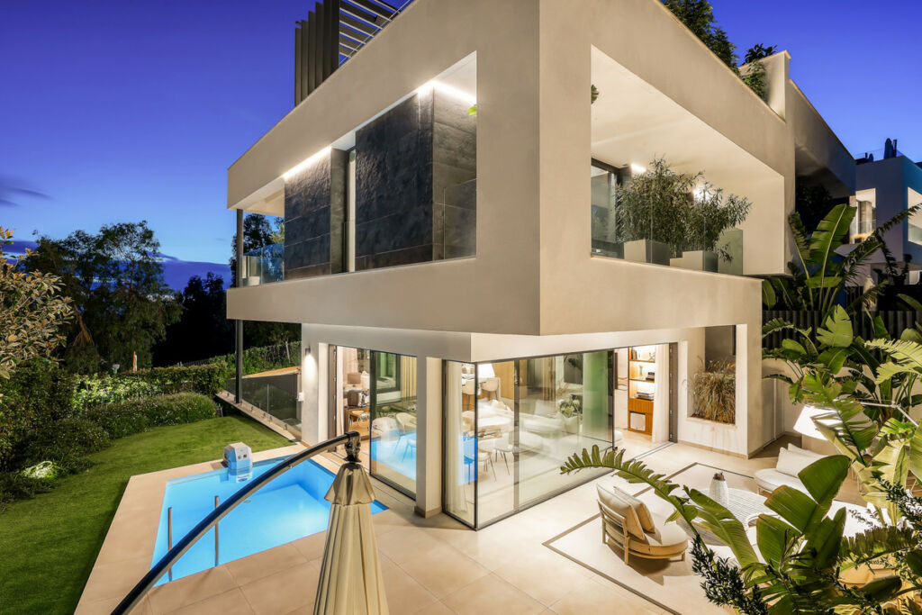 Semi-Detached House Sierra Blanca Málaga - image 5