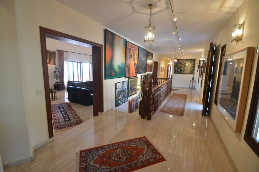 Detached Villa Benalmadena Málaga - image 5