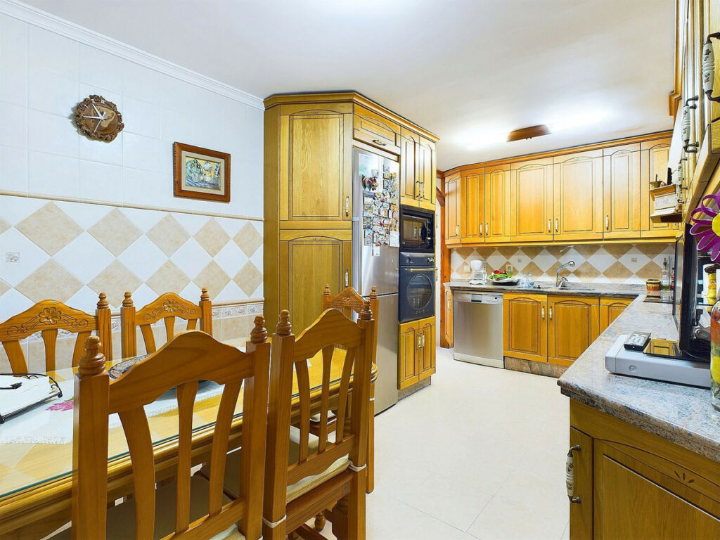 Townhouse Estepona Málaga - image 5