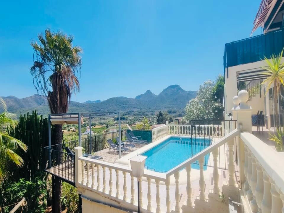 Townhouse Jalon Alicante - image 5