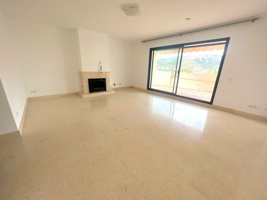 Penthouse Duplex Benahavís Málaga - image 5