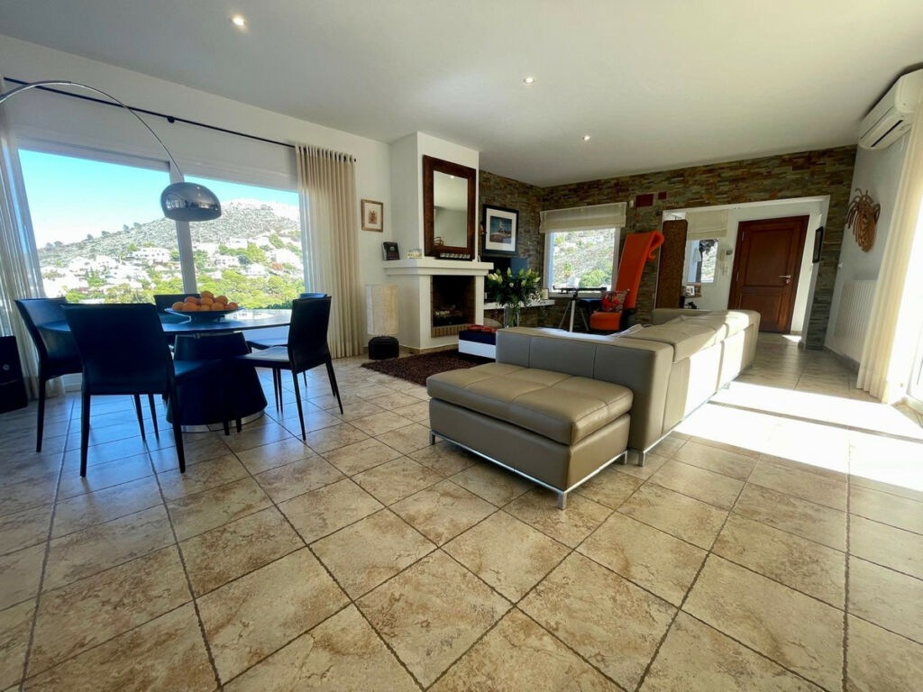 Detached Villa El Portet Alicante - image 5