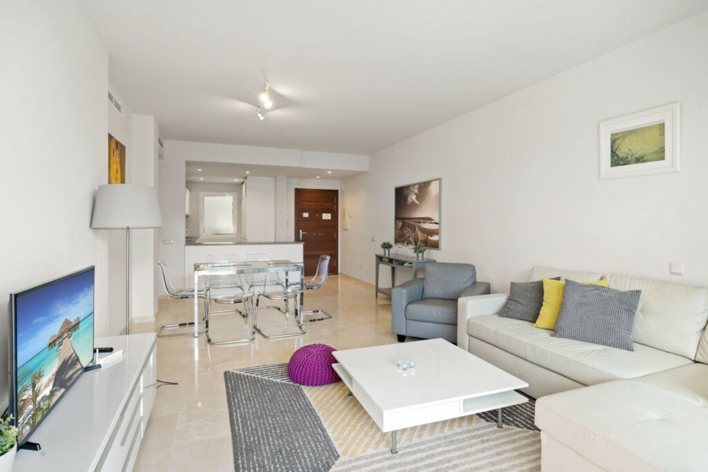 Ground Floor Apartment Casares Málaga - image 5