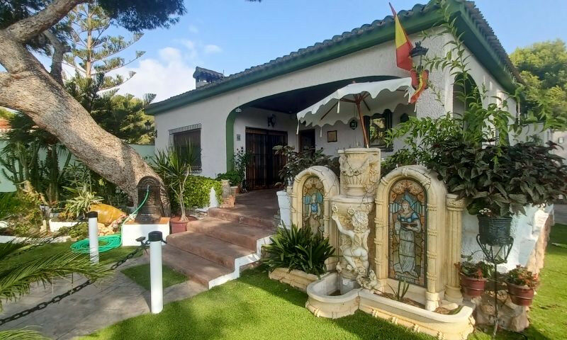 Detached Villa Orihuela Costa Alicante - image 5