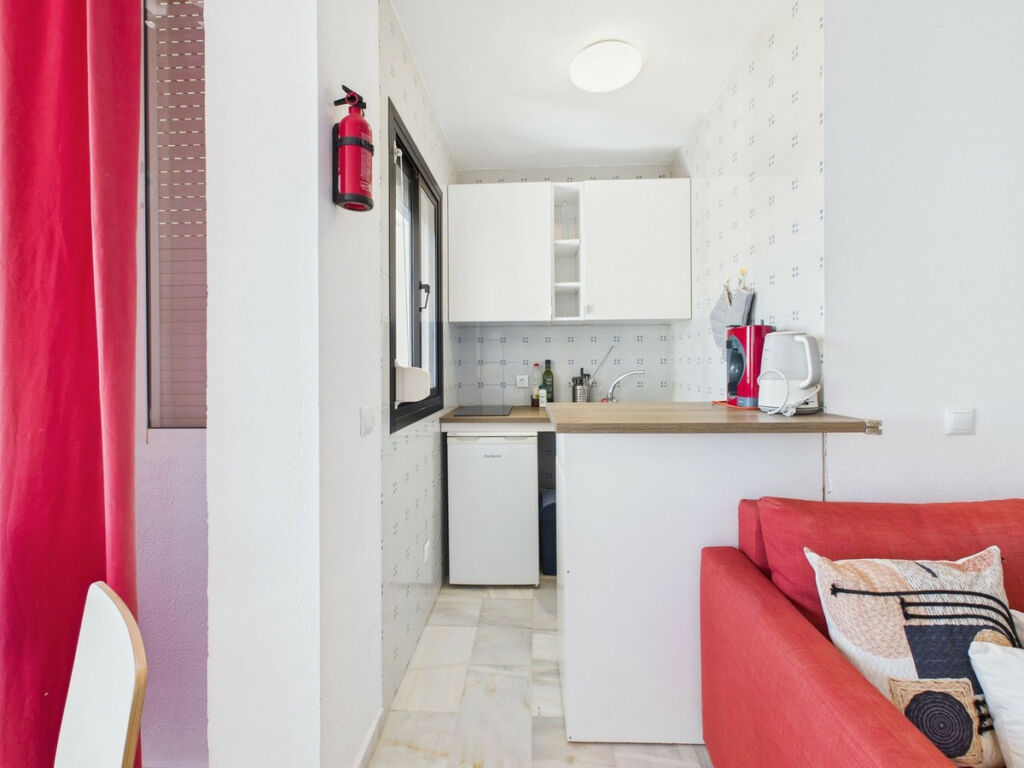 Middle Floor Apartment Estepona Málaga - image 5