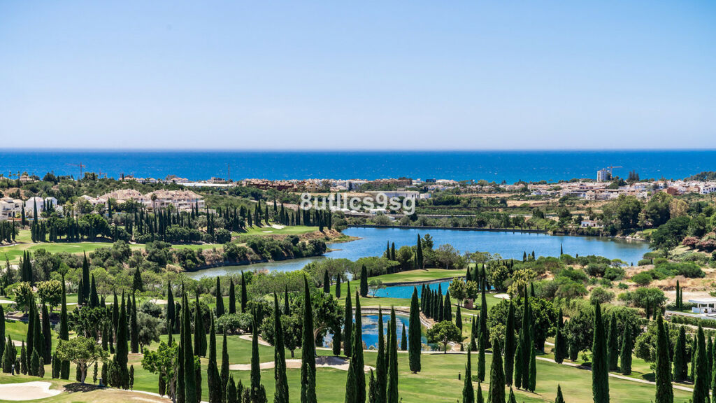 Detached Villa Los Flamingos Málaga - image 5