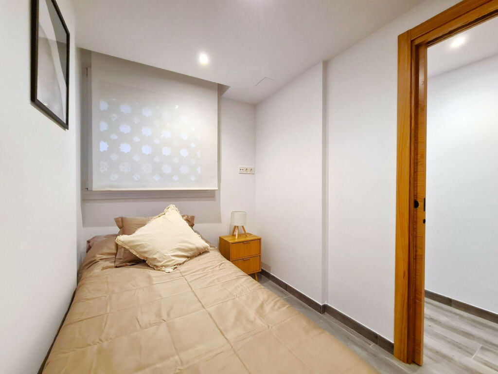 Middle Floor Apartment Estepona Málaga - image 10