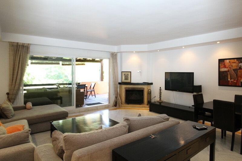 Semi-Detached House The Golden Mile Málaga - image 5