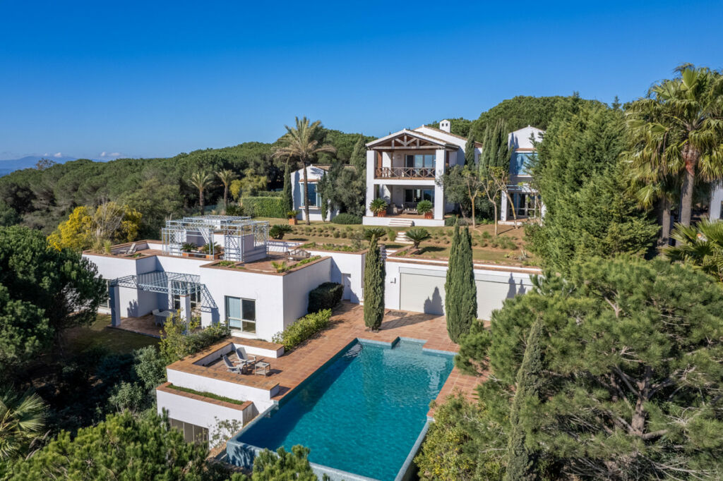 Detached Villa Sotogrande Cádiz - image 5