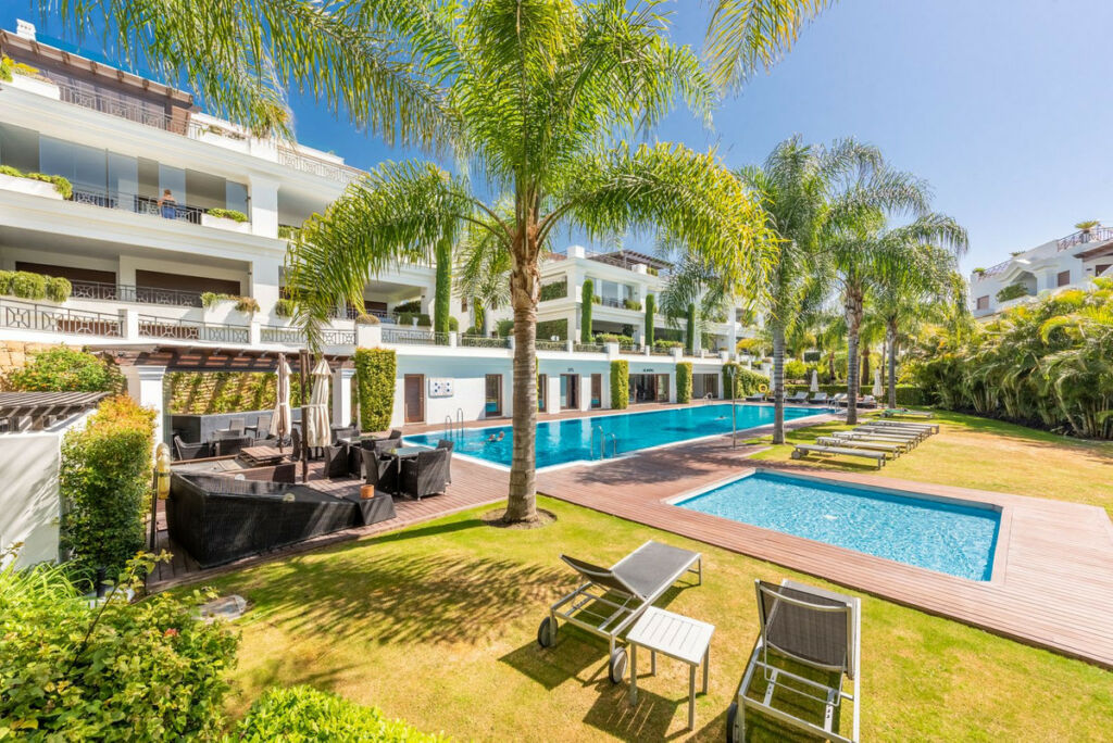 Ground Floor Apartment Estepona Málaga - image 5