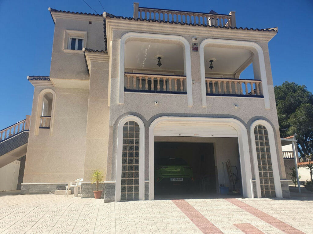 Detached Villa Algorfa Alicante - image 5