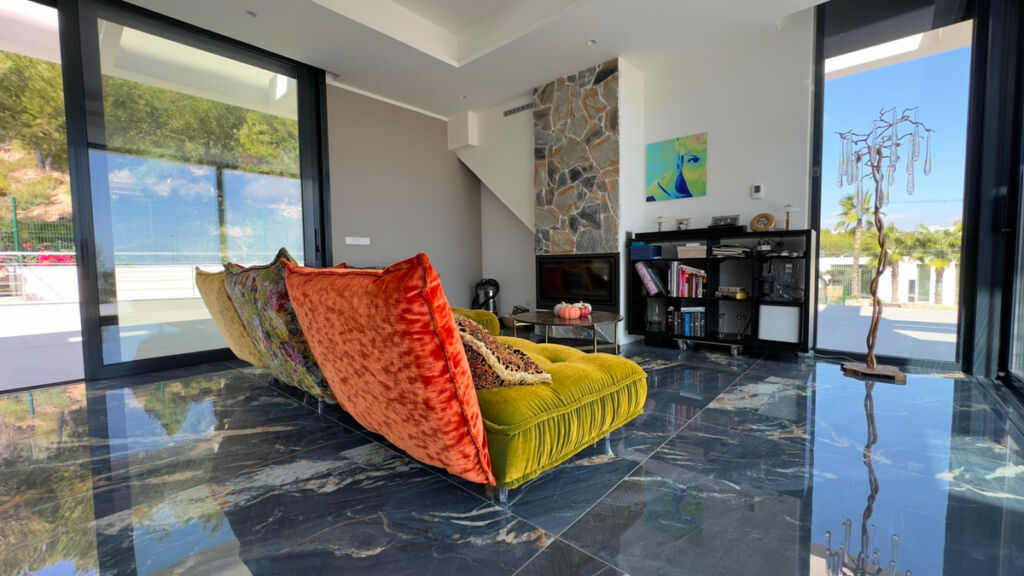 Detached Villa Las Colinas Golf Alicante - image 5