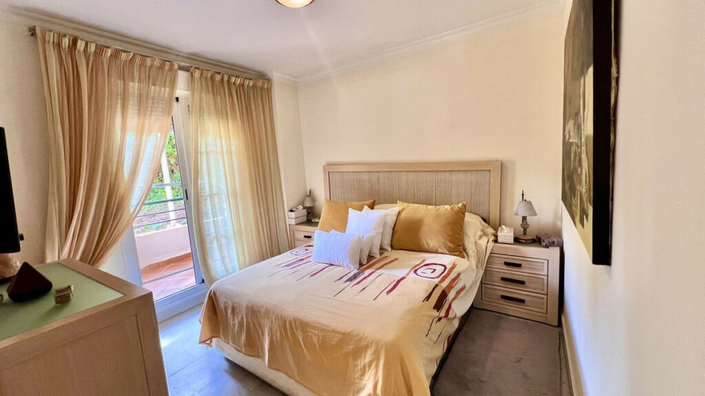 Duplex Nueva Andalucía Málaga - image 5
