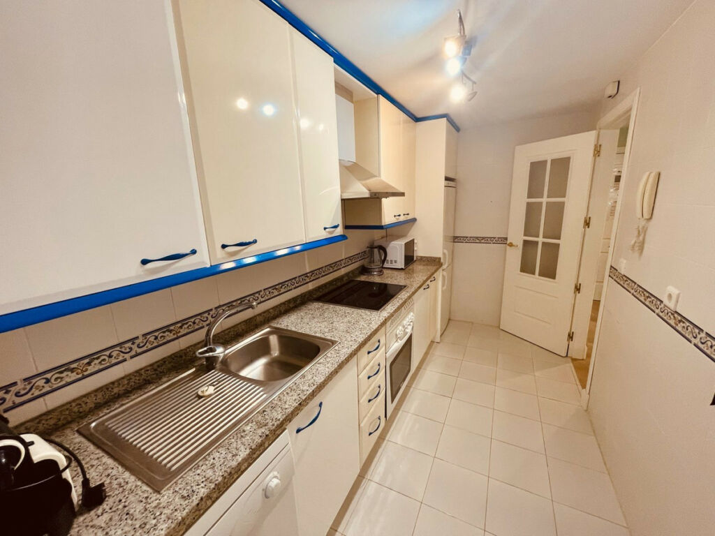 Duplex La Duquesa Málaga - image 5
