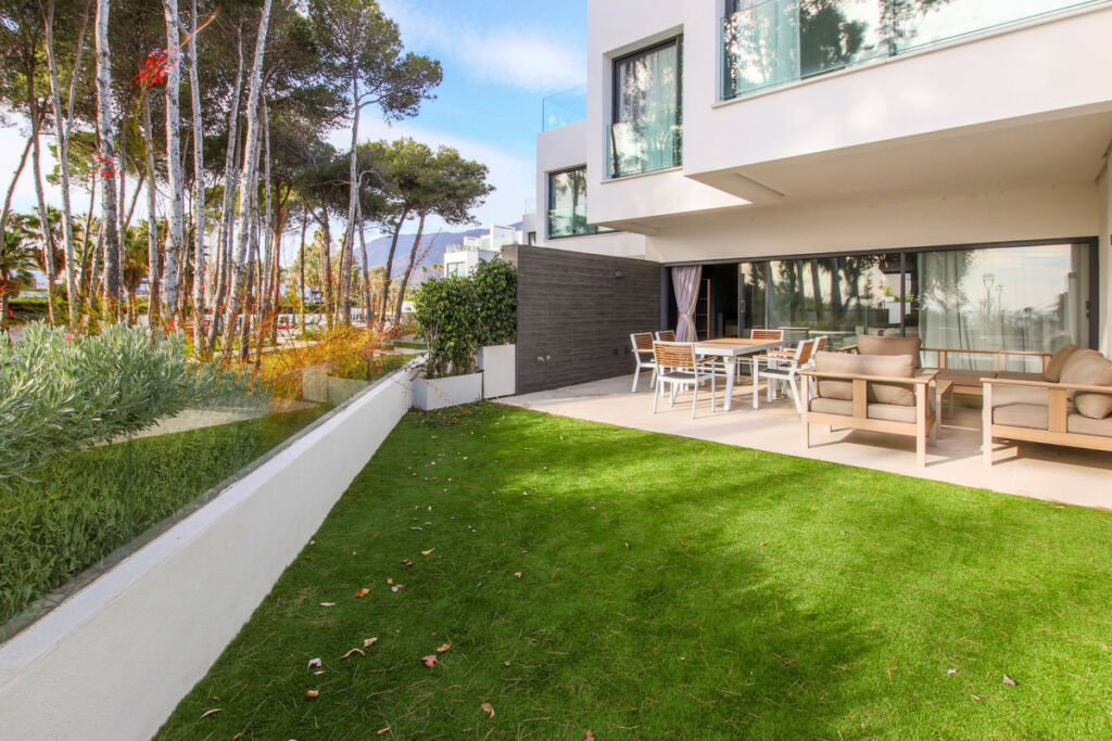 Townhouse Estepona Málaga - image 5