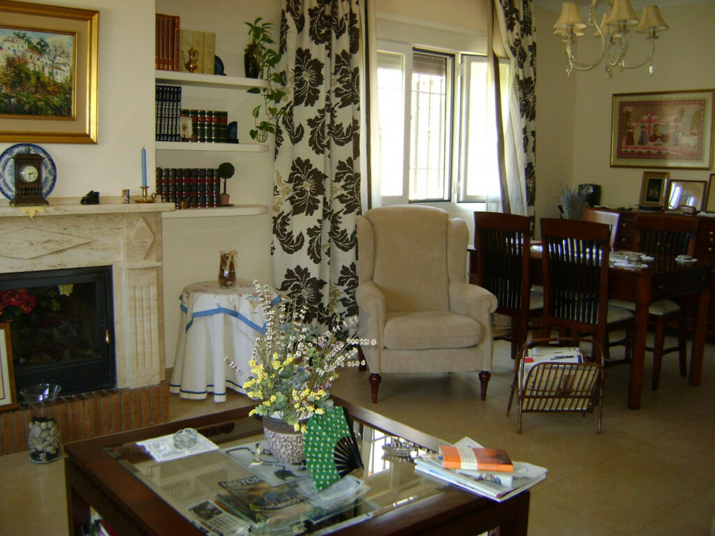 Detached Villa Cuevas del Becerro Málaga - image 5