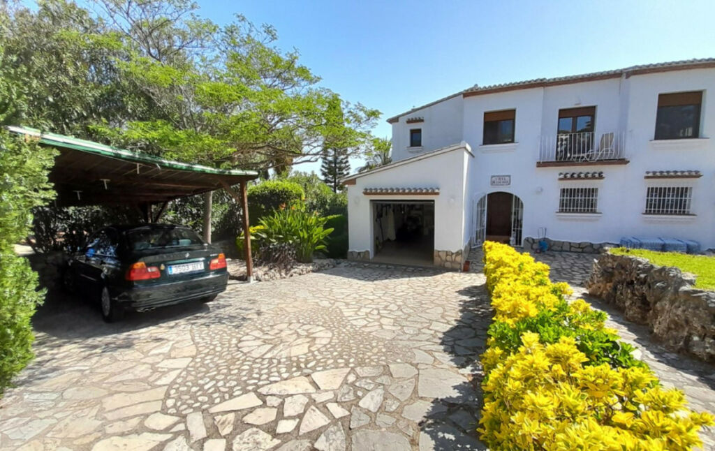Detached Villa Denia Alicante - image 5