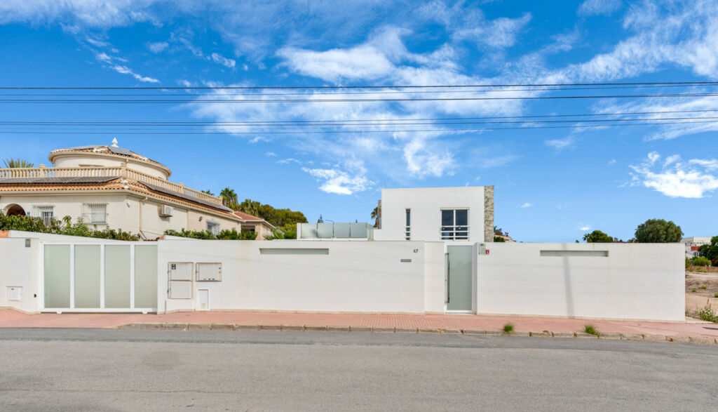 Detached Villa Ciudad Quesada Alicante - image 50