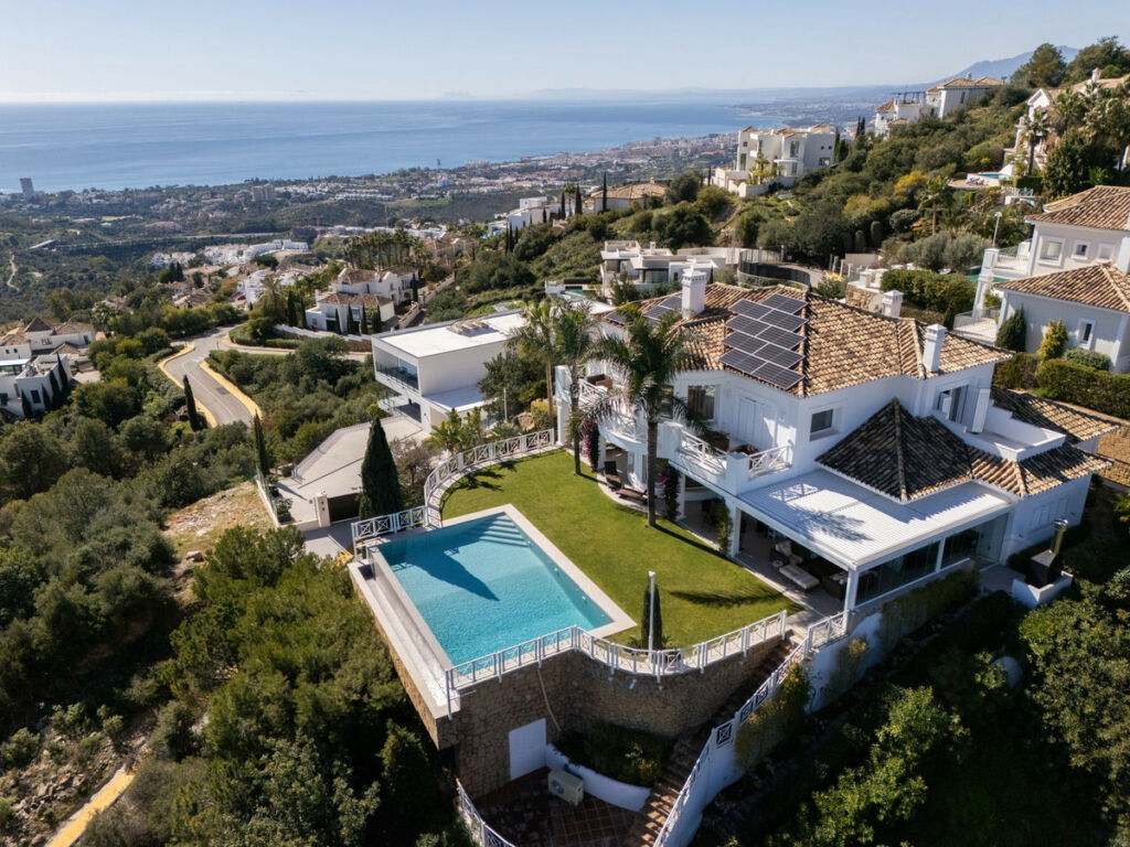 Detached Villa Marbella Málaga - image 52