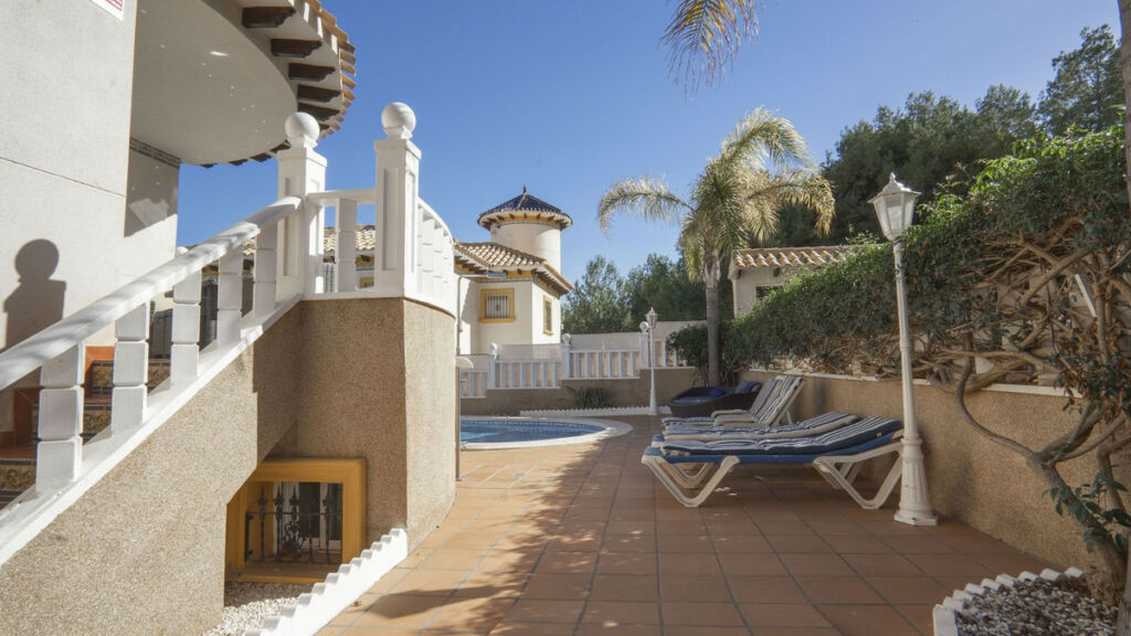 Detached Villa Villamartin Alicante - image 52