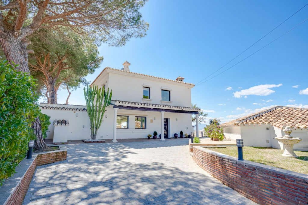 Detached Villa Elviria Málaga - image 52