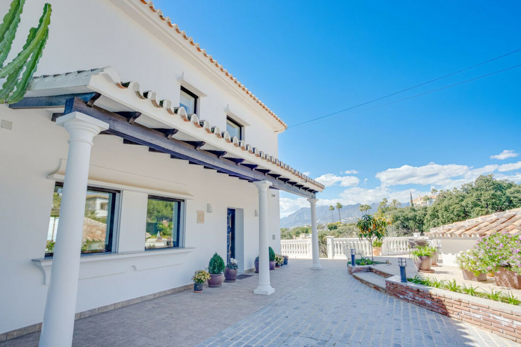 Detached Villa Elviria Málaga - image 53